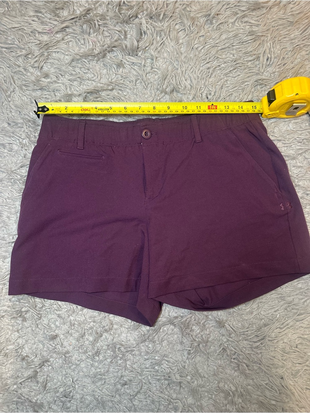 Under Armour Women’s Purple Performance Shorts size 10
